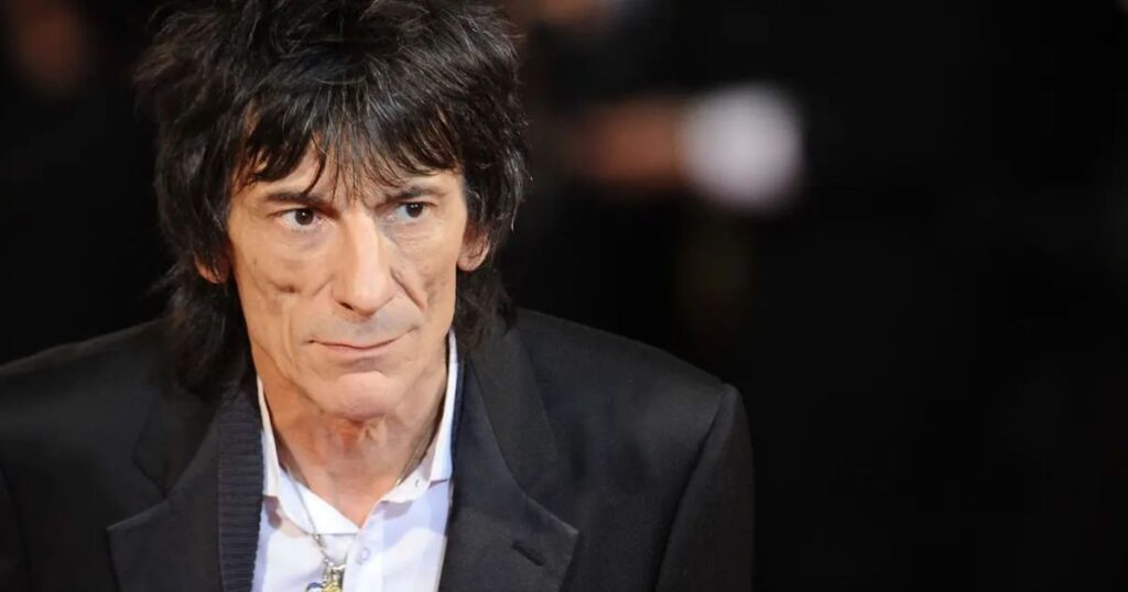 Where Does Ronnie Wood Live Now?